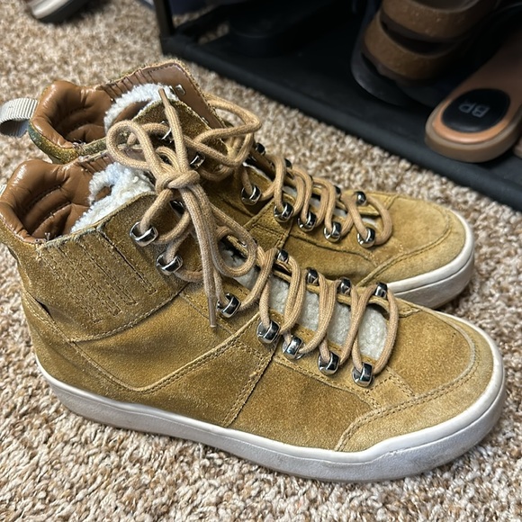 Marc Fisher LTD Mally. size 6 - Picture 3 of 4